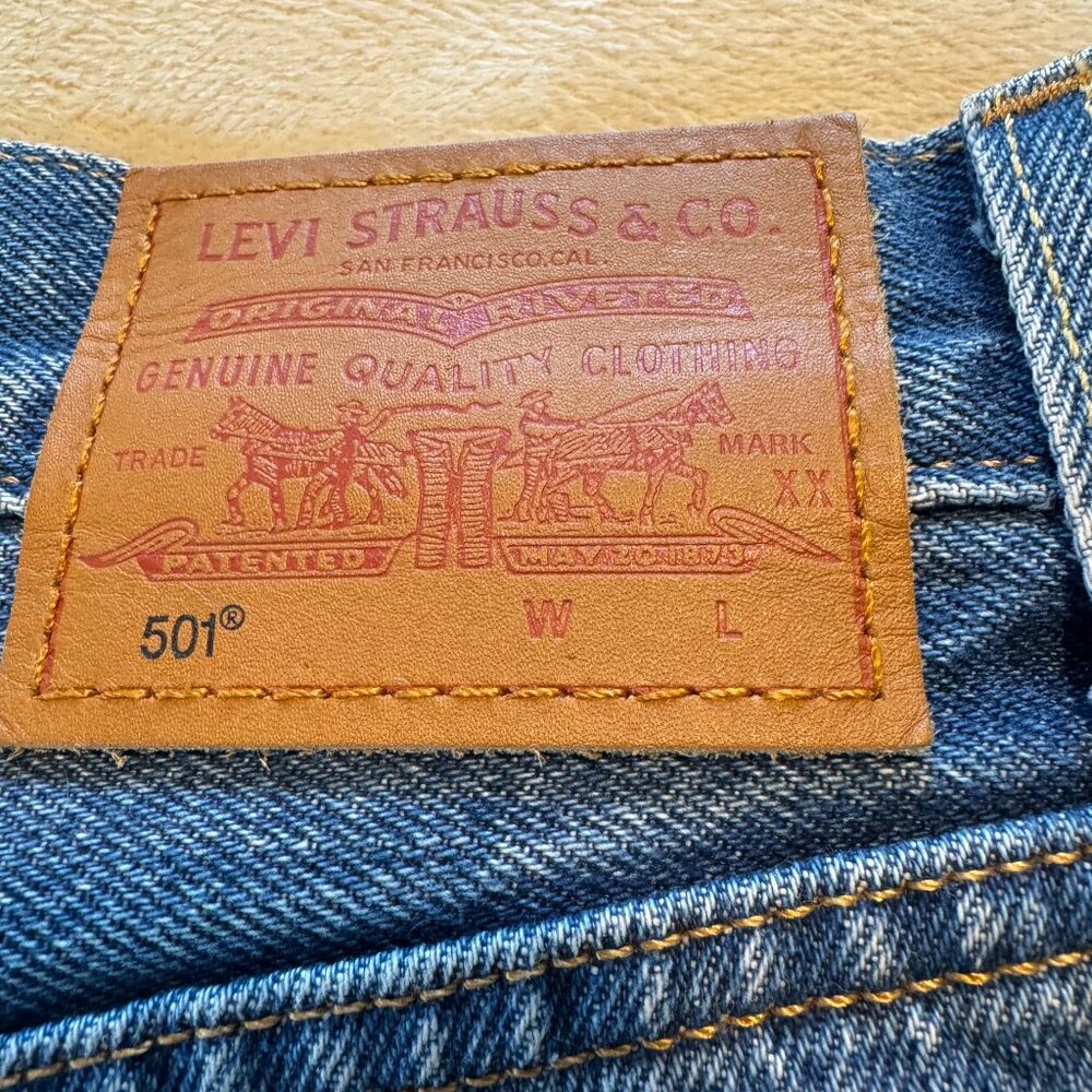 Levi's Premium 501s W27 L30 Medium Wash